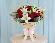 Букет цветов из:  Лилии и Розы в Каякенте