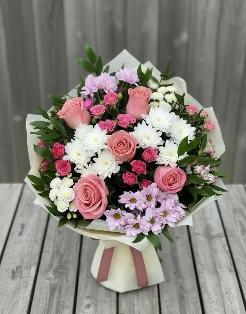 Букет цветов из: Альстромерии, Гвоздики, Розы и Хризантемы в Каякенте
