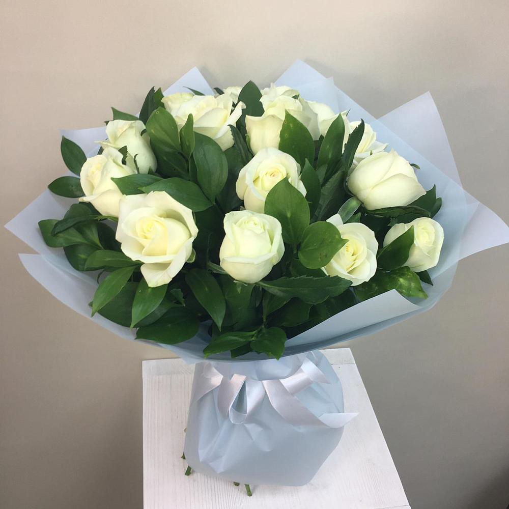 Букет 15 Белых роз Проуд в Каякенте