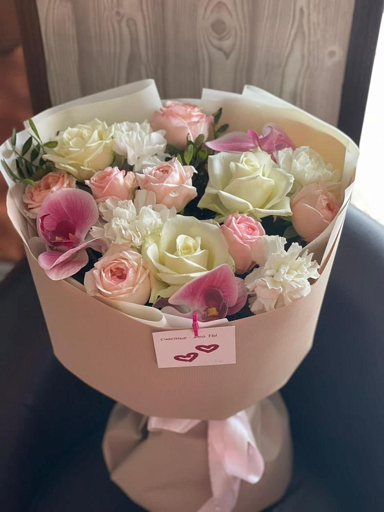 Букет цветов из: Орхидеи, Розы и Гвоздики в Каякенте