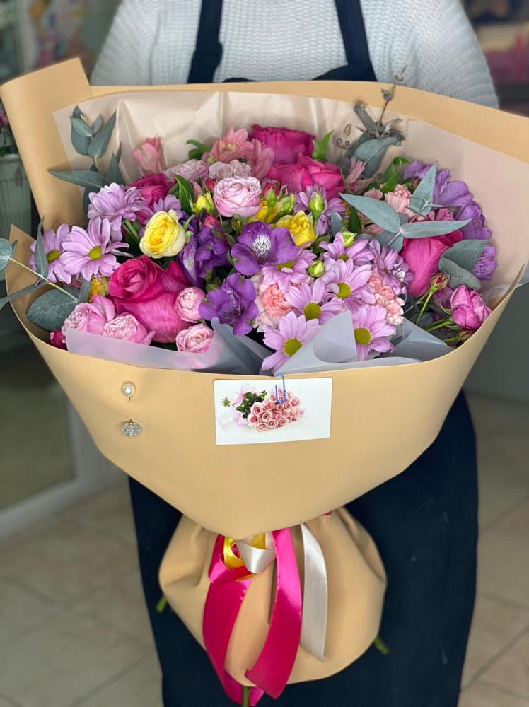 Букет цветов из: Хризантемы, Гвоздики и Альстромерии в Каякенте