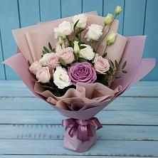 Букет цветов из:  Розы и Лизиантусы в Каякенте