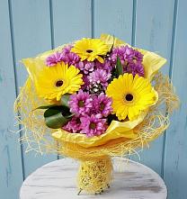 Букет цветов из:  Хризантемы и Герберы в Каякенте