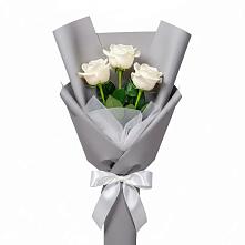 Букет 3 белые розы в Каякенте