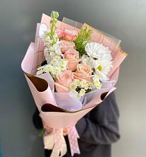 Букет цветов из:  Хризантемы и Розы в Каякенте