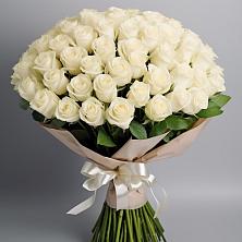 Букет 101 беля роза Белоснежка в Каякенте