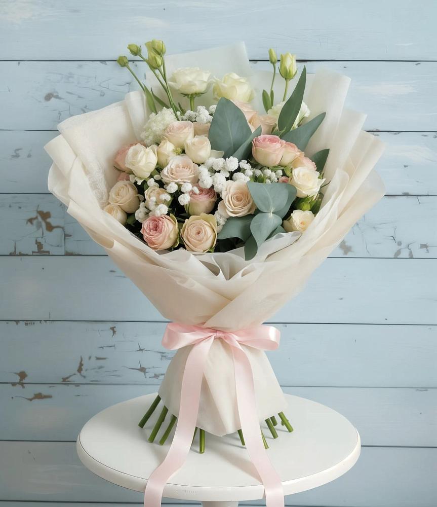 Букет цветов из: Розы и Лизиантусы в Каякенте