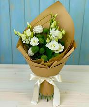 Букет цветов из:  Хризантемы и Лизиантусы #REPLACE_PRED# Каякенте