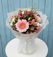 Букет цветов из:  Герберы, Альстромерии и Лизиантусы #REPLACE_PRED# Каякенте