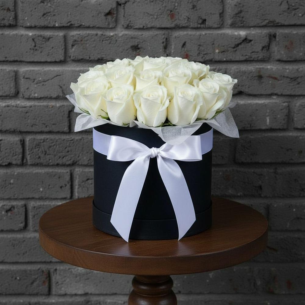 Цветочная композиция из Розы в шляпной коробке в Каякенте