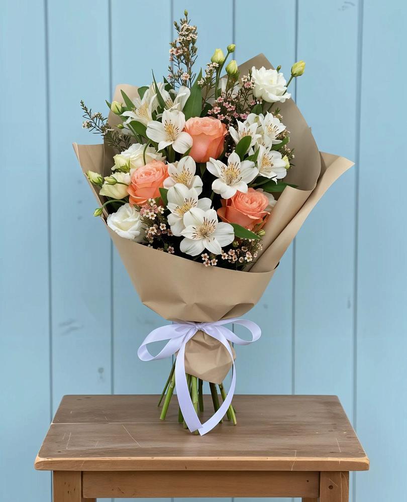 Букет цветов из: Альстромерии, Лизиантусы, Розы и Хризантемы в Каякенте